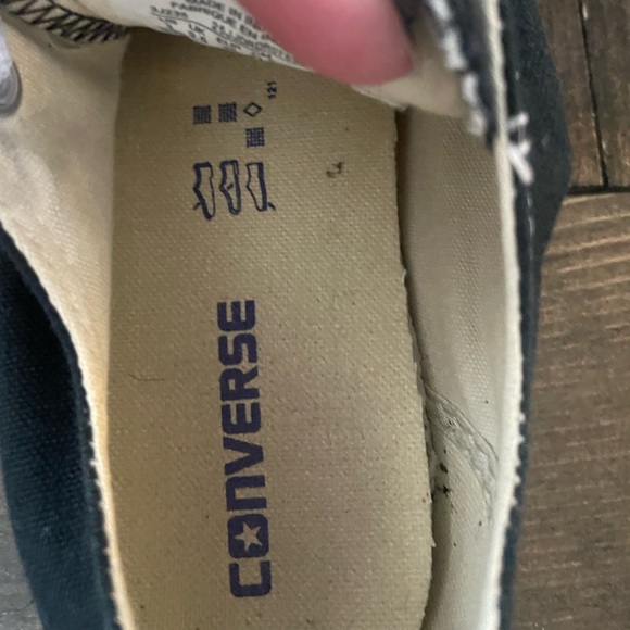 Youth Converse Chucks - Picture 4 of 7